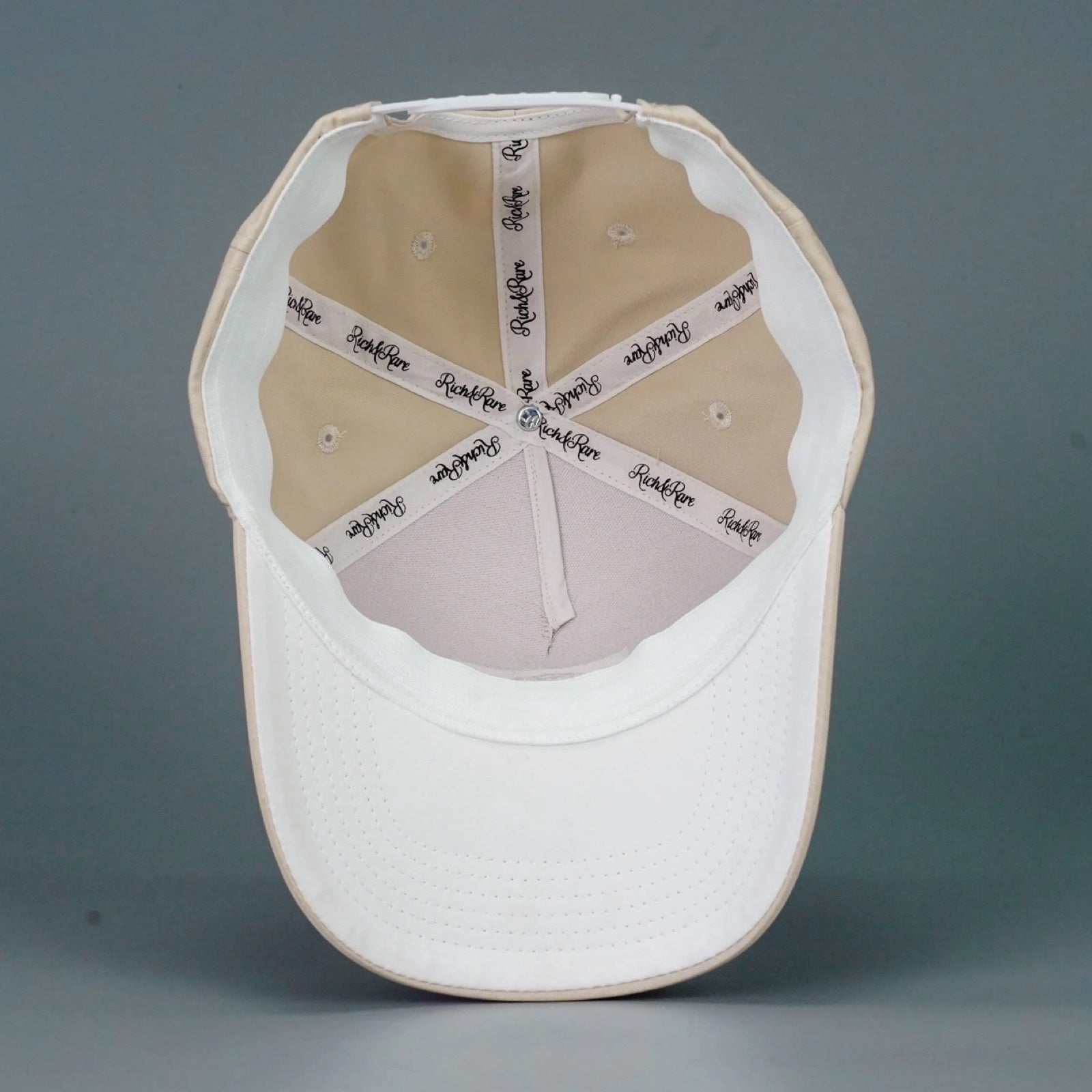 18 SERIES BEIGE/WHITE PREMIUM A - FRAME SNAPBACK HAT 2.0 - Rich & Rare