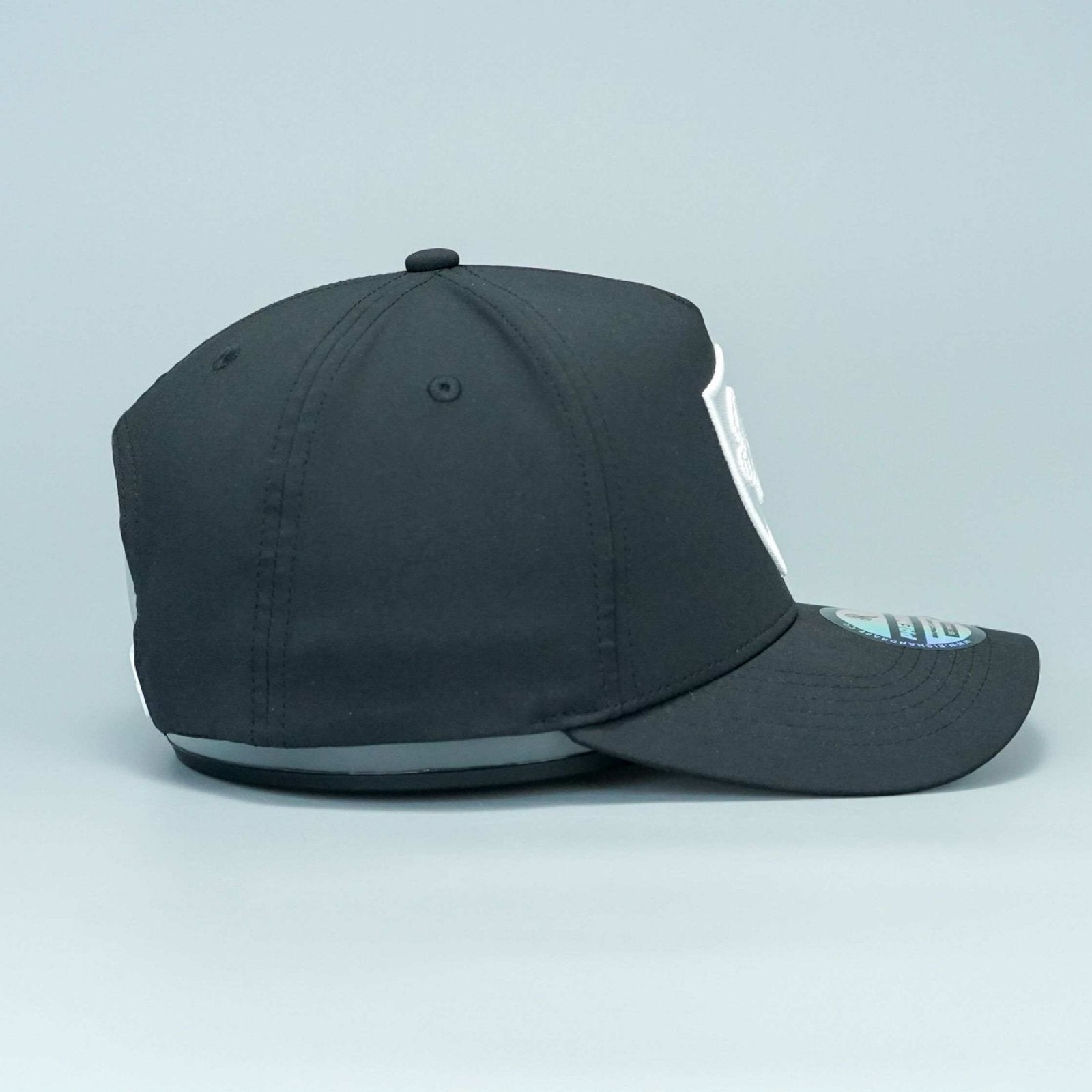 18 SERIES BLACK/WHITE PREMIUM A - FRAME SNAPBACK HAT - Rich & Rare