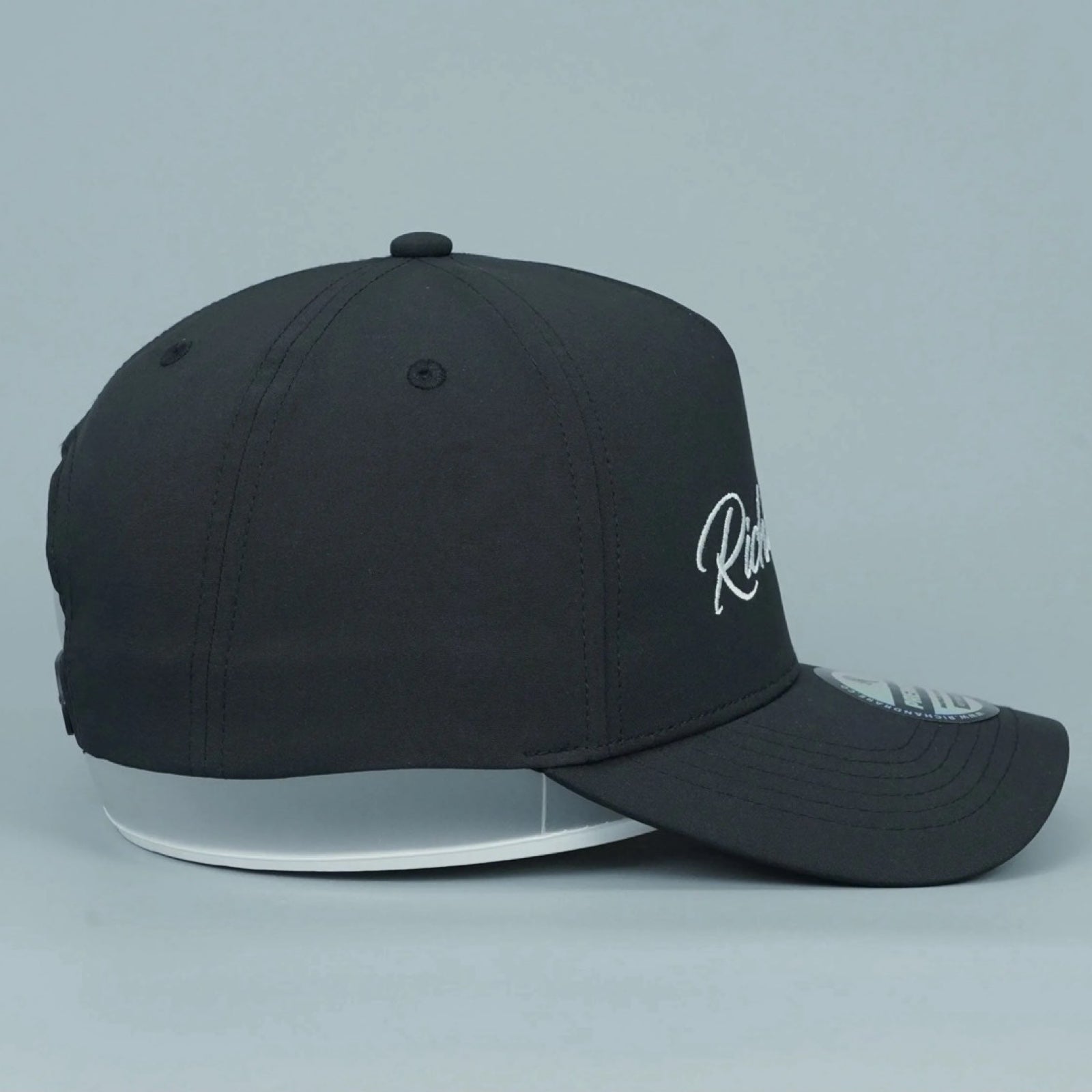 18 SERIES BLACK/WHITE SIGNATURE PREMIUM A - FRAME SNAPBACK HAT 2.0 - Rich & Rare