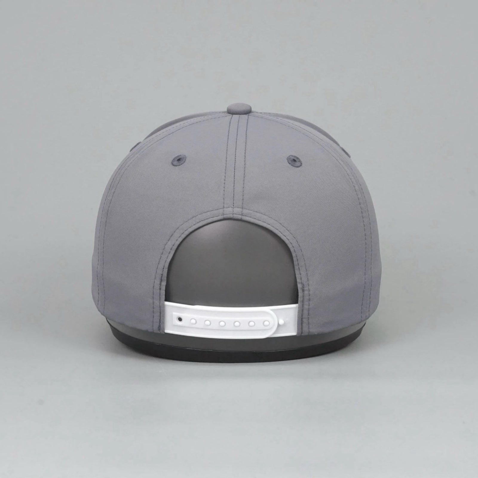 18 SERIES GREY/WHITE PREMIUM A - FRAME SNAPBACK HAT 2.0 - Rich & Rare