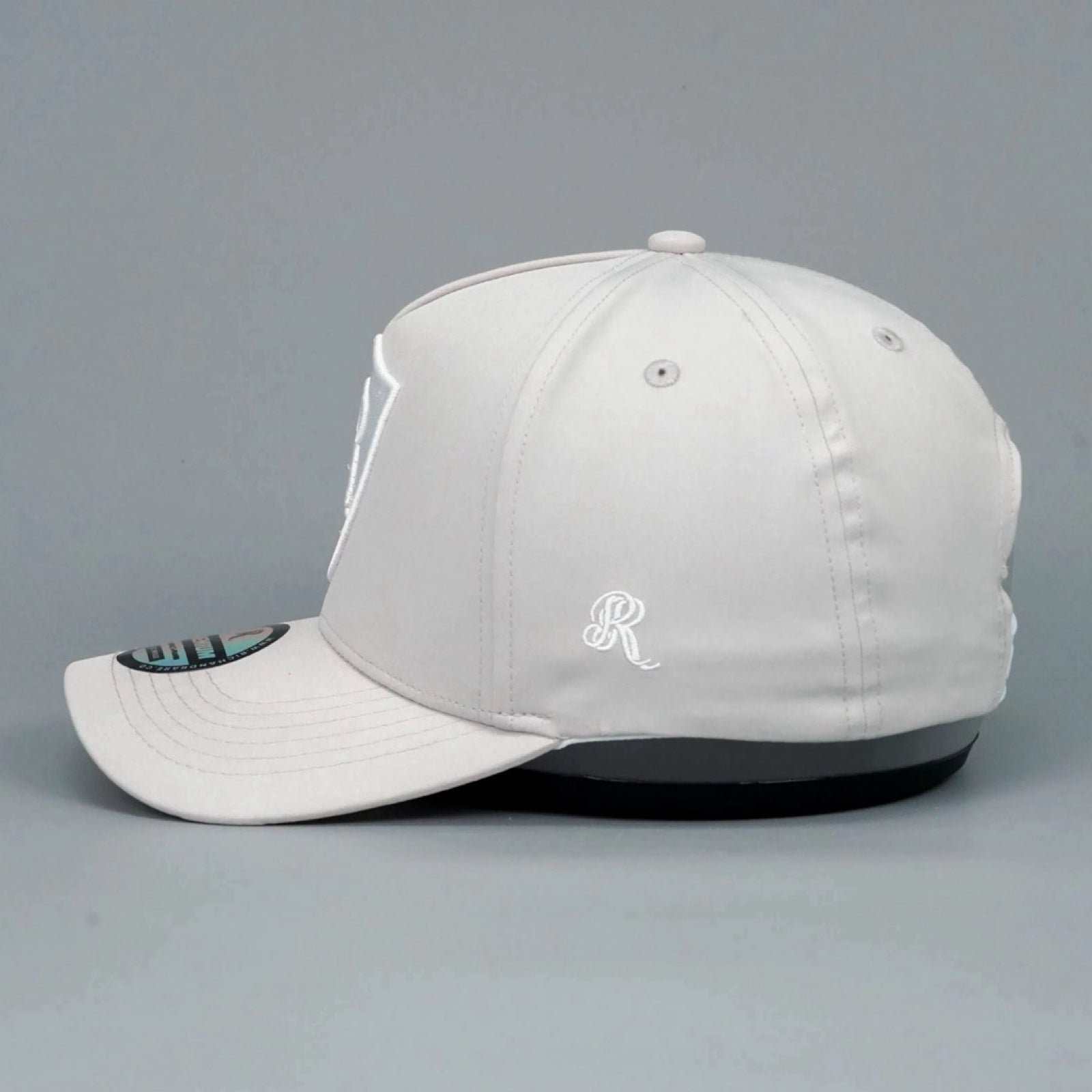 18 SERIES LIGHT GREY/WHITE PREMIUM A - FRAME SNAPBACK HAT 2.0 - Rich & Rare